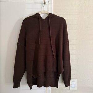 Minimal knitted sweater